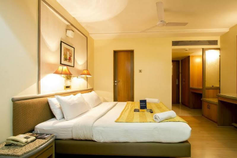 Hotel Gandharva Shivajinagar Пуна Экстерьер фото